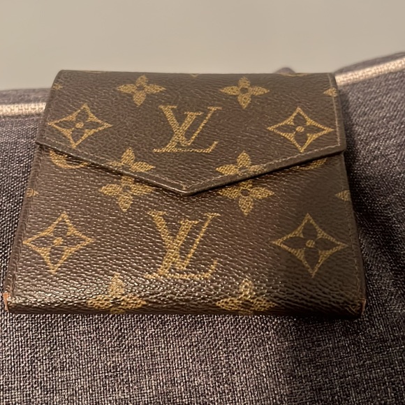 Authentic Vintage Louis Vuitton Tri Fold Wallet - Picture 2 of 8
